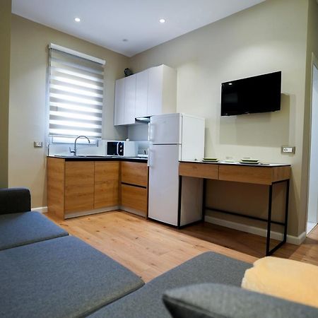 Klei'S Daily Apartment Тирана Экстерьер фото